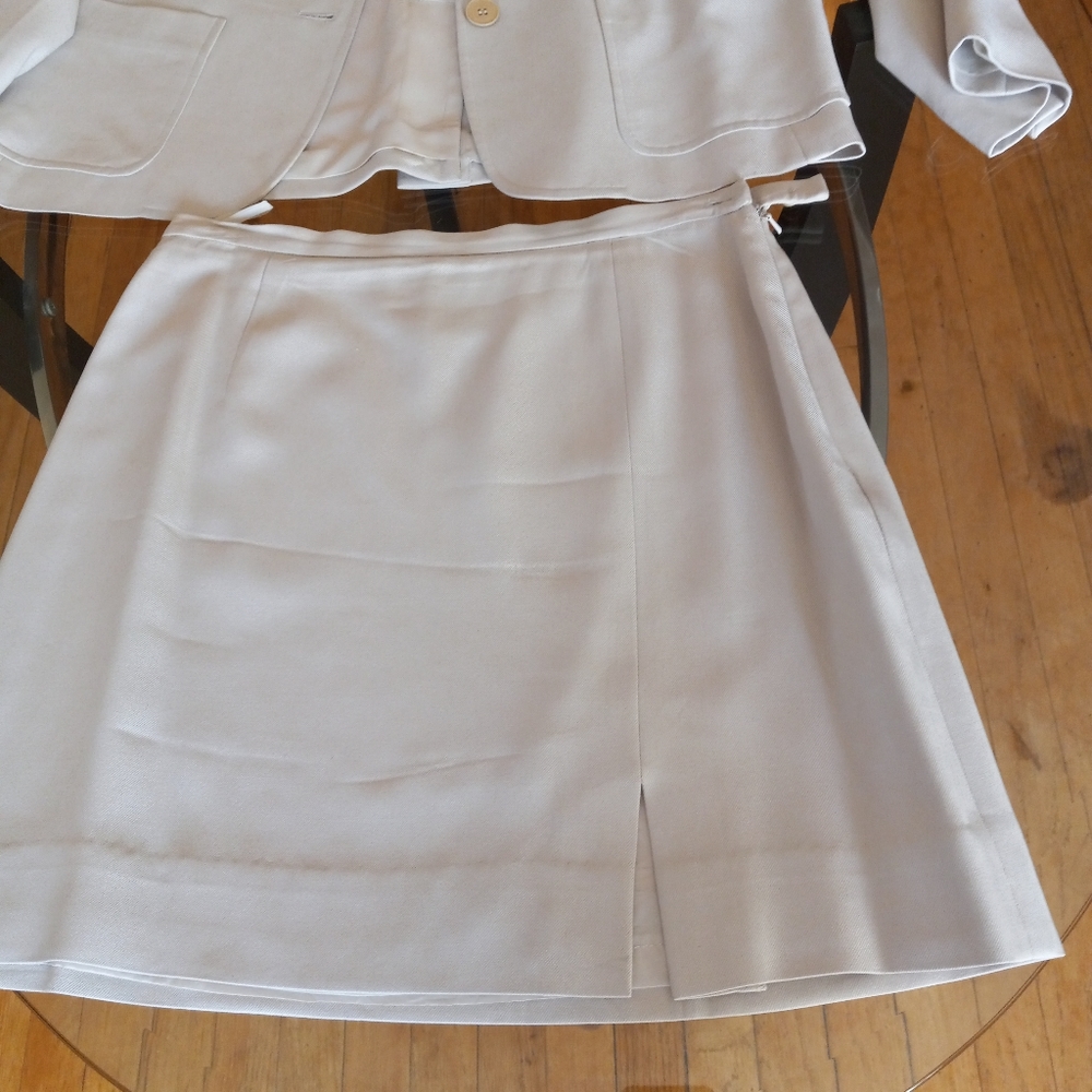 Dress suit